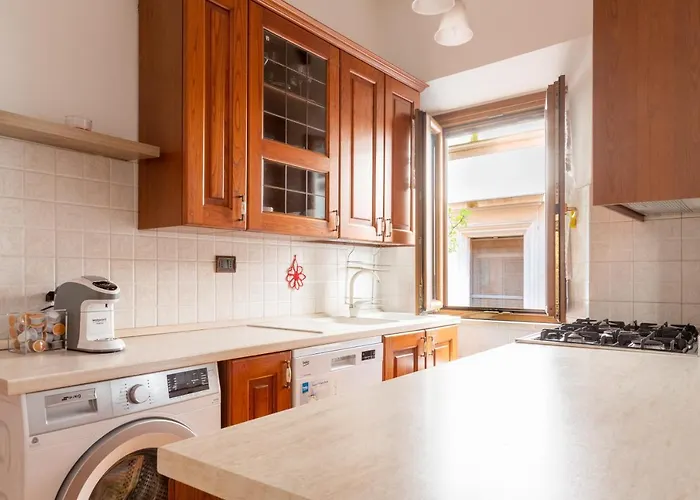 Elegant & Quiet Next To Colosseo