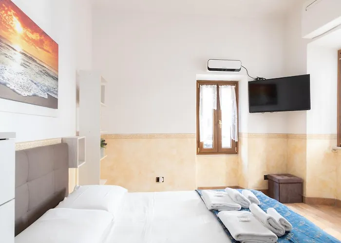 דירה Elegant & Quiet Next To Colosseo רומא